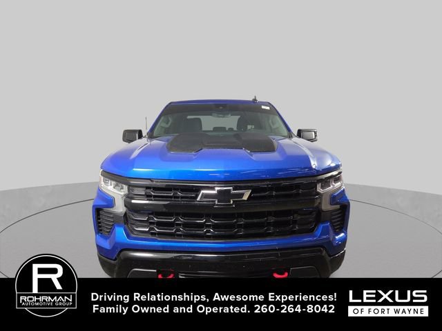 Used 2023 Chevrolet Silverado 1500 LT Trail Boss w/ LPO, Dark Essentials Package AWD/4WD image 3