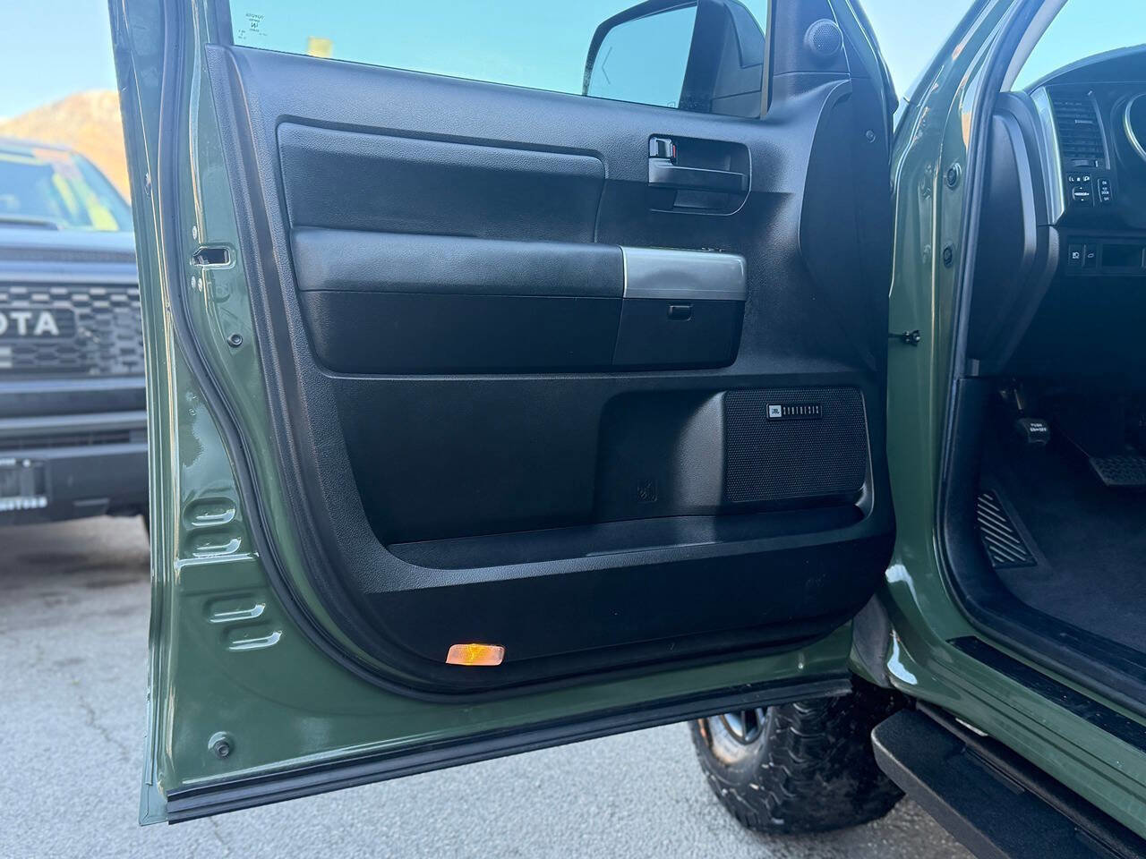 Used 2020 Toyota Sequoia TRD Pro AWD/4WD image 4