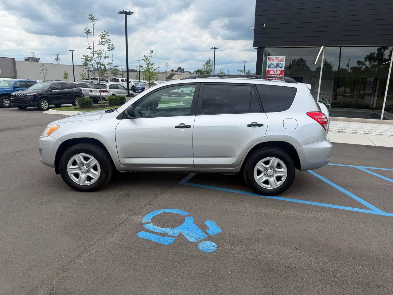 Used 2012 Toyota RAV4 4WD w/ Value Pkg image 8
