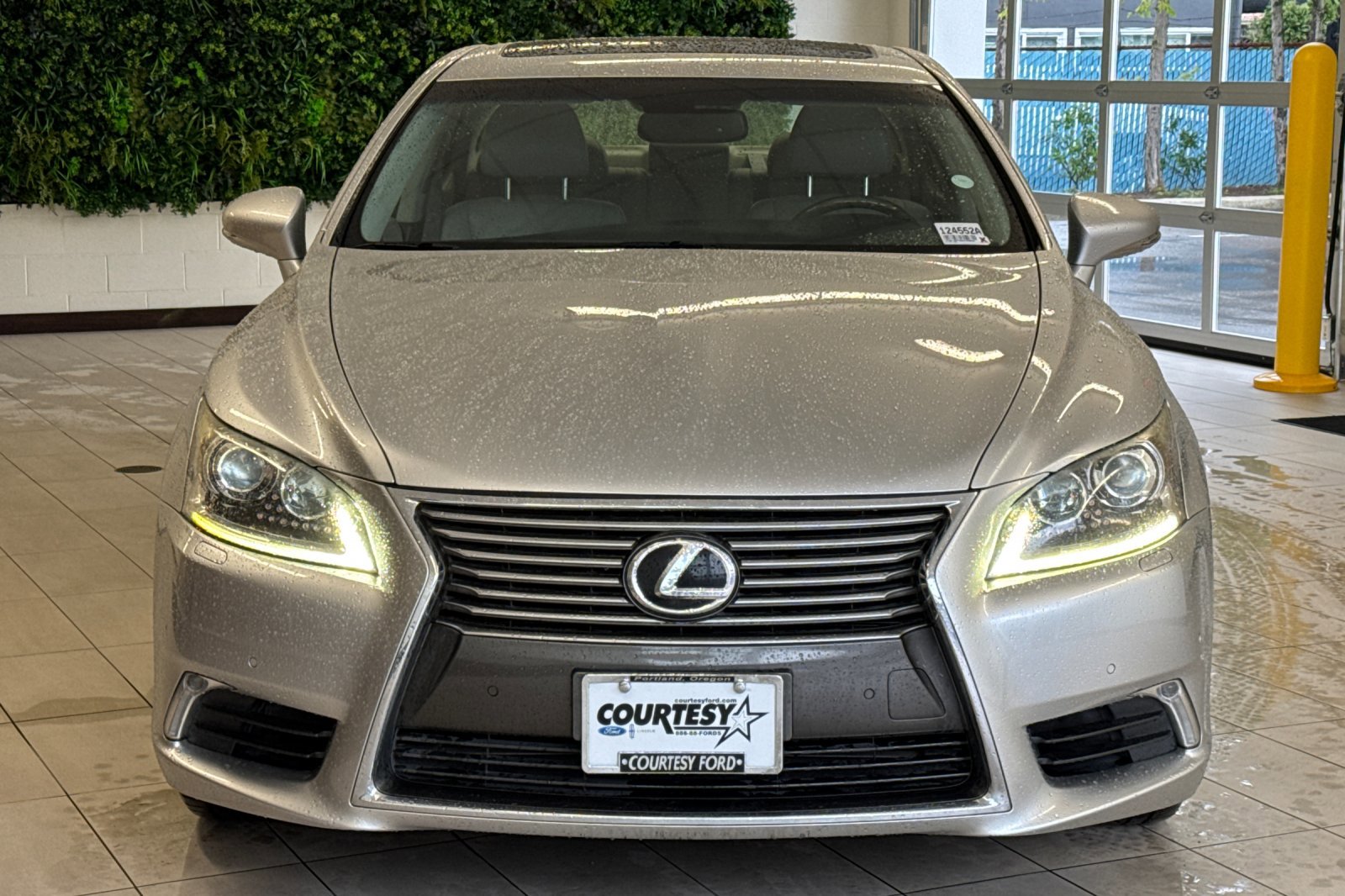 Used 2013 Lexus LS 460 w/ Comfort Pkg image 9