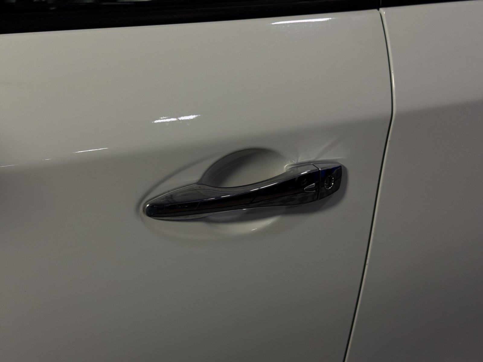 Used 2020 Nissan Pathfinder SL FWD image 15