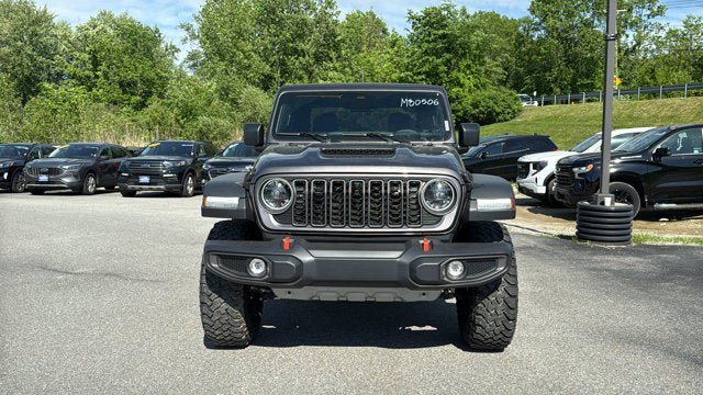 Used 2026 Jeep Gladiator Mojave w/ Safety Group AWD/4WD image 3