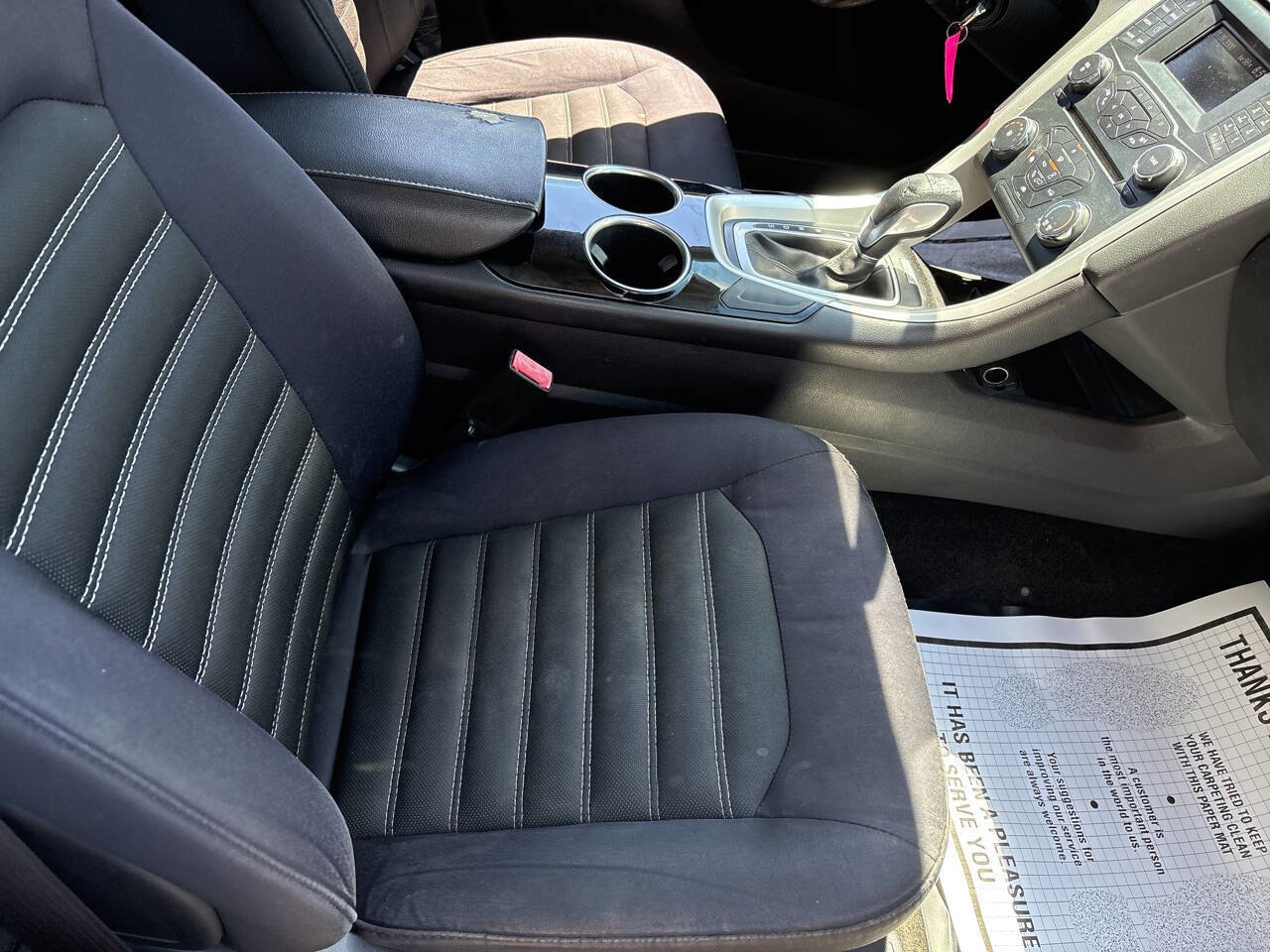 Used 2014 Ford Fusion SE FWD image 8