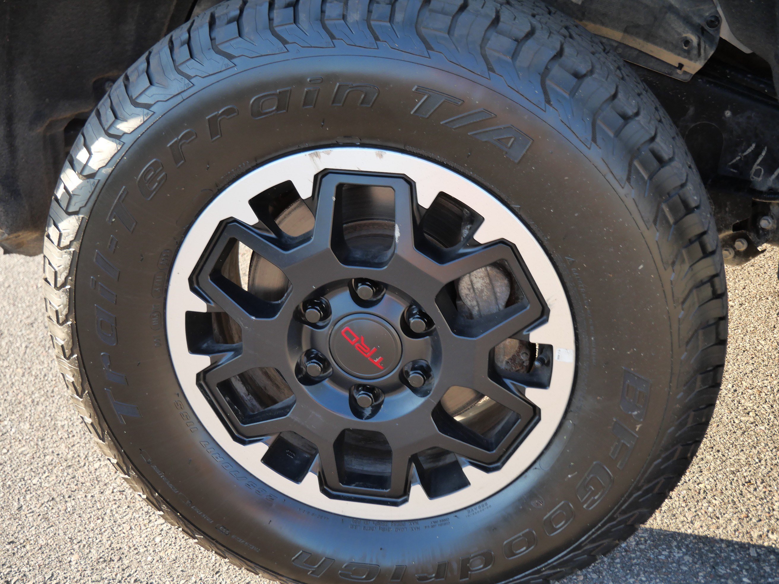 Used 2024 Toyota Tacoma TRD Off-Road w/ TRD Off Road Premium Package AWD/4WD image 15