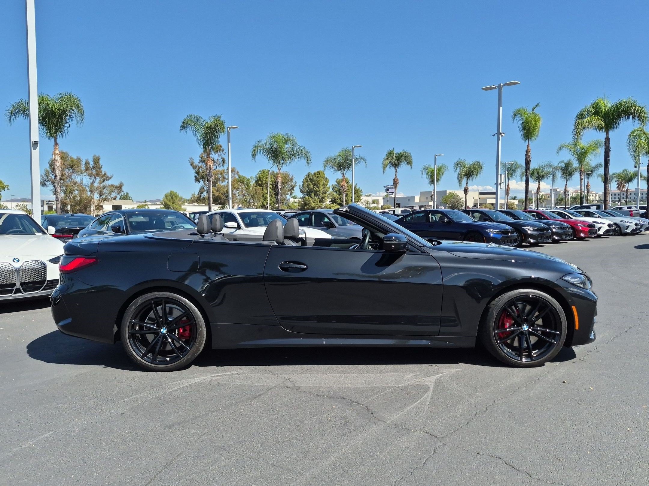 Certified 2023 BMW 430i Convertible w/ M Sport Package RWD image 11