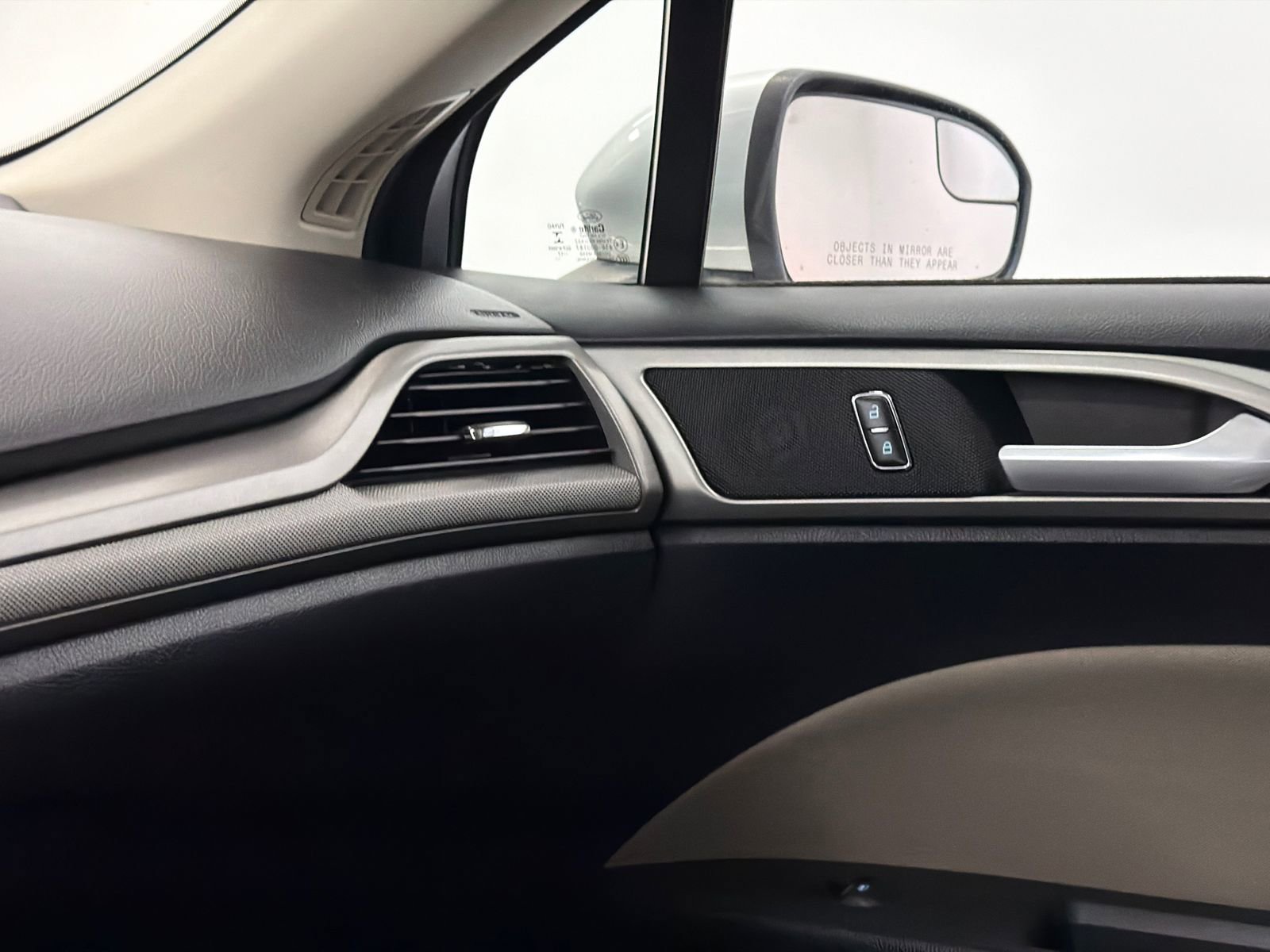 Used 2018 Ford Fusion S image 28