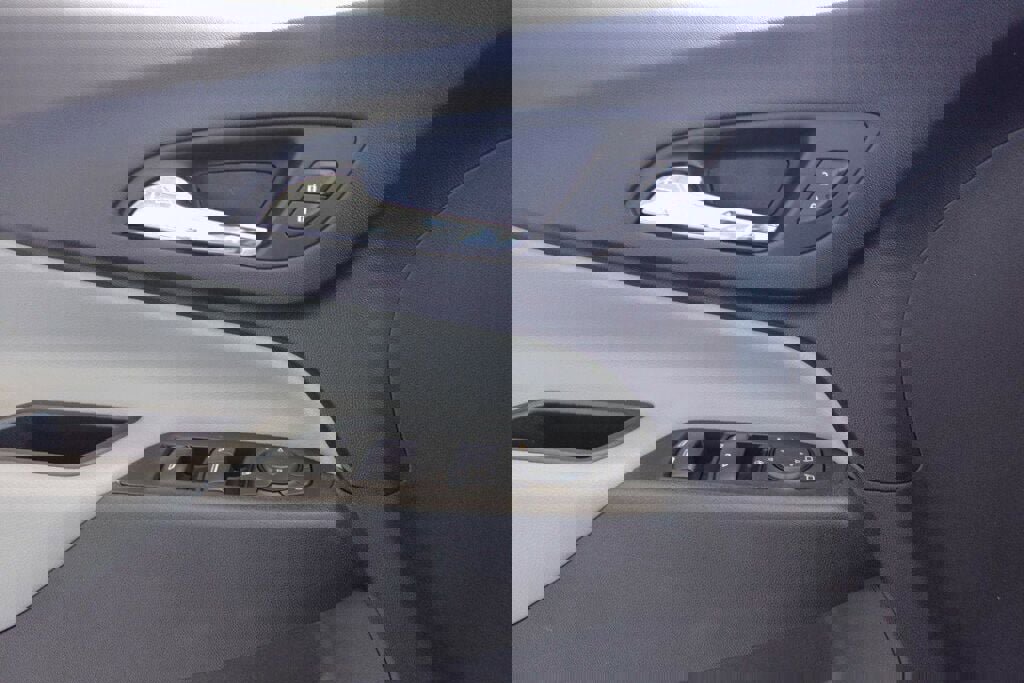 Used 2022 Chevrolet Equinox LT image 12