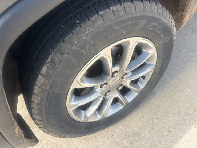 Used 2014 Jeep Grand Cherokee Limited AWD/4WD image 9
