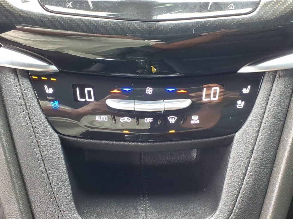 Used 2024 Cadillac XT6 Sport w/ Technology Package AWD/4WD image 9