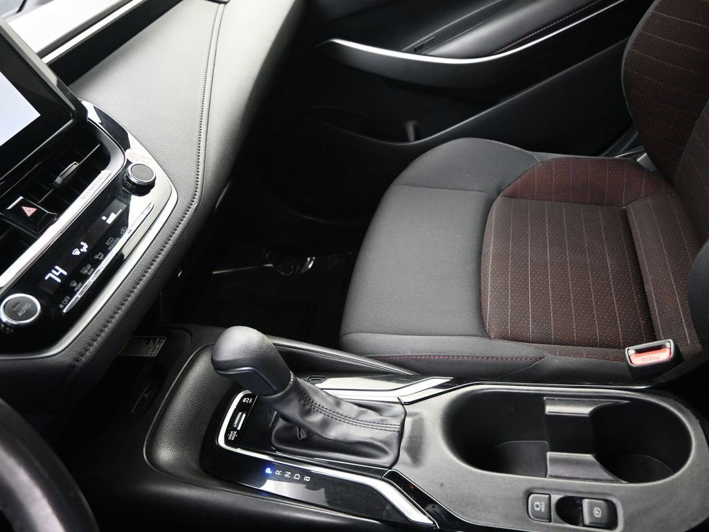 Used 2024 Toyota Corolla SE w/ SE Premium Package image 19