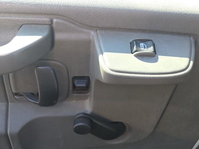 Used 2018 GMC Savana 3500 Extended w/ Driver Convenience Package image 17