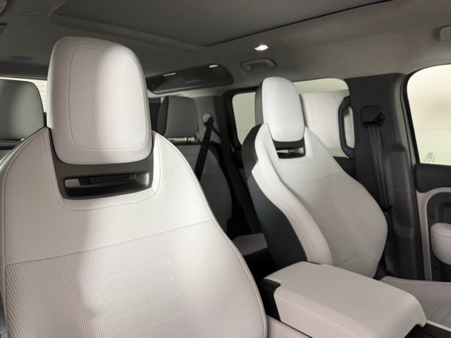 New 2026 Land Rover Defender 110 OCTA image 32