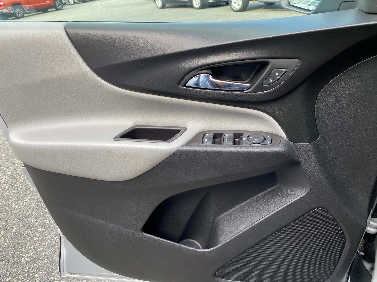 Used 2020 Chevrolet Equinox LT image 19