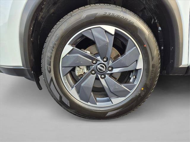 Used 2024 Nissan Rogue SV FWD image 21