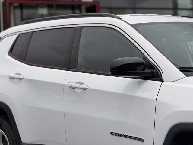 Used 2024 Jeep Compass Latitude AWD/4WD image 4