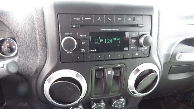 Used 2013 Jeep Wrangler Rubicon w/ Dual Top Group image 10