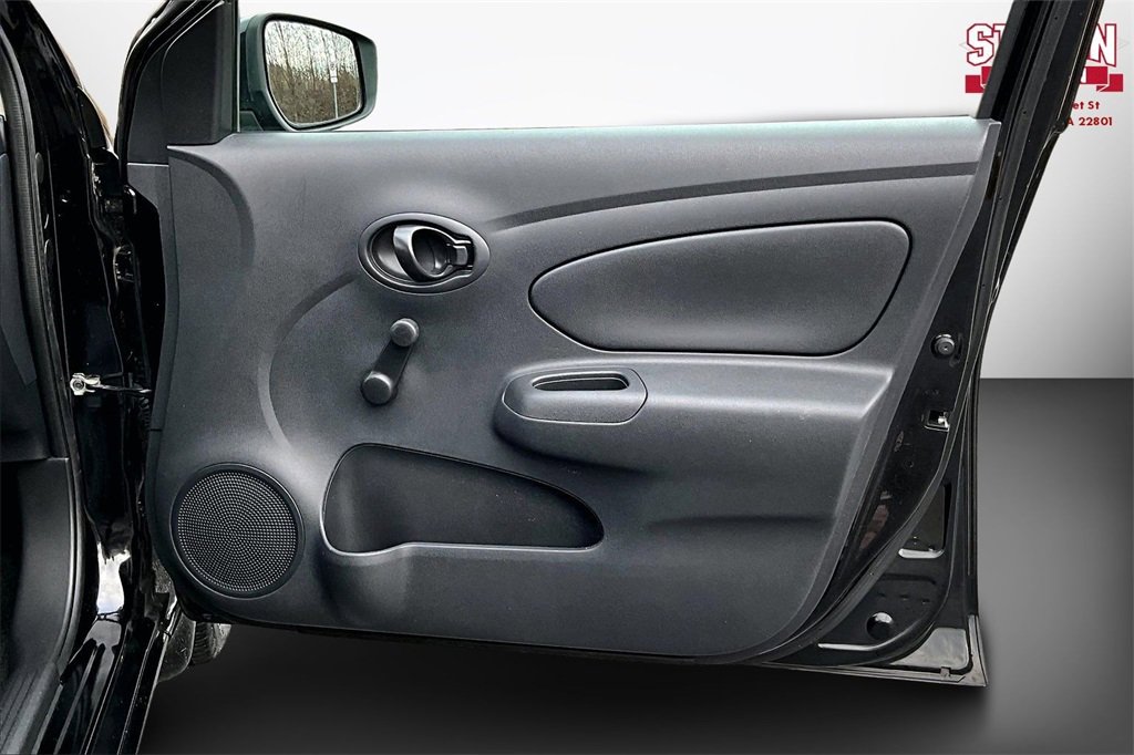 Used 2017 Nissan Versa S Plus image 25