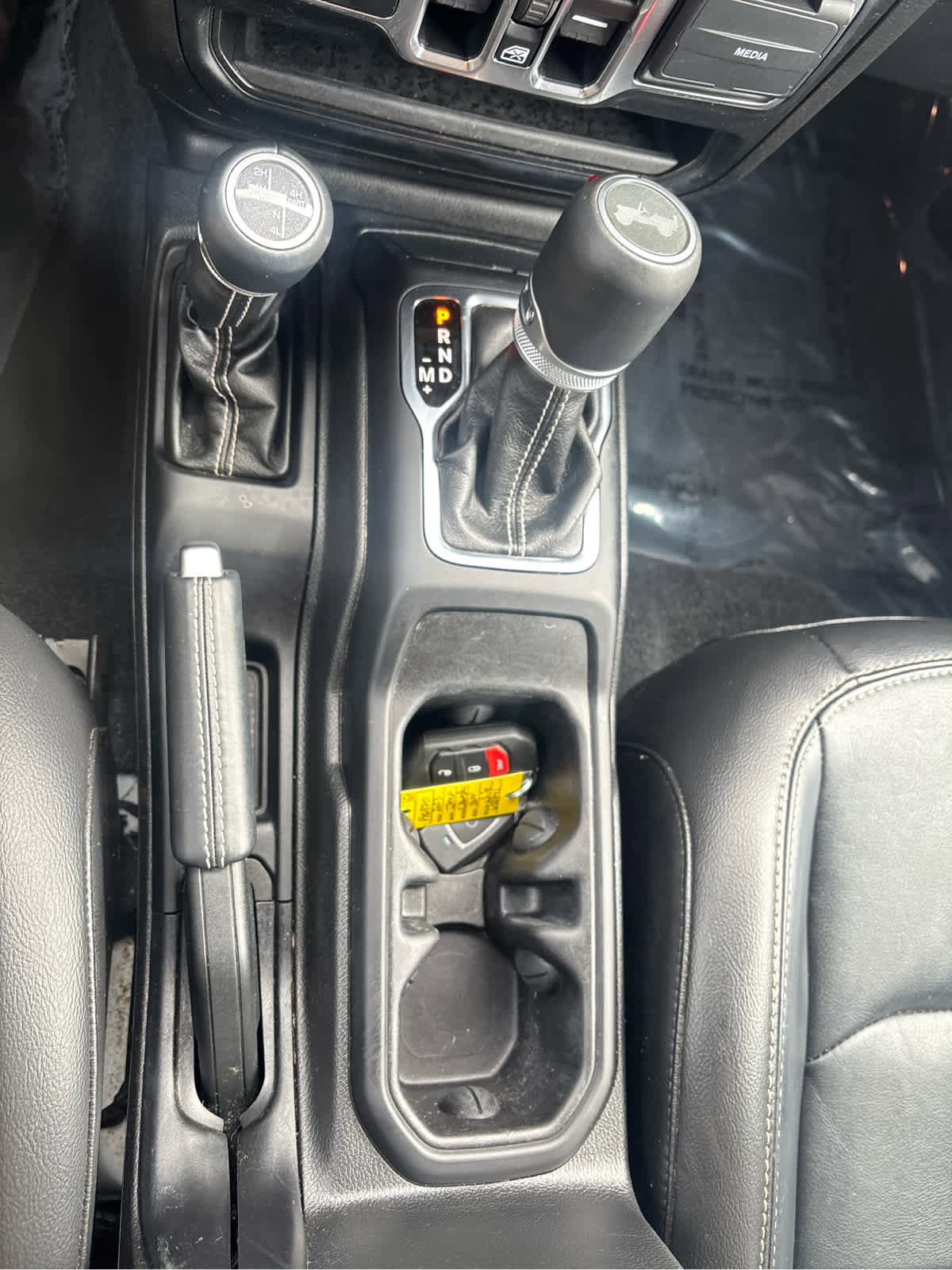Used 2023 Jeep Wrangler Sahara image 18