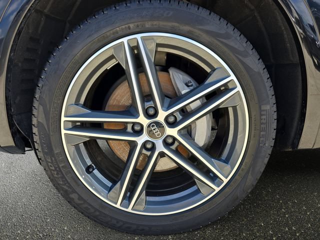 Used 2023 Audi Q5 e Premium w/ Convenience Package AWD/4WD image 36