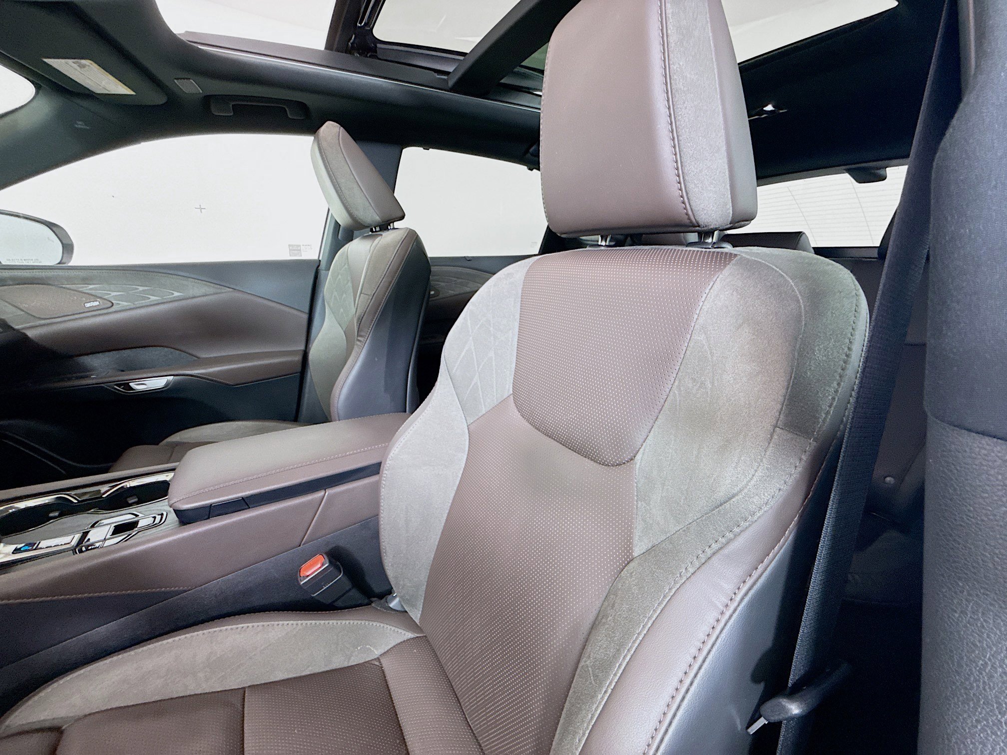 Certified 2024 Lexus RX 350 350h Luxury w/ Convenience Package image 11