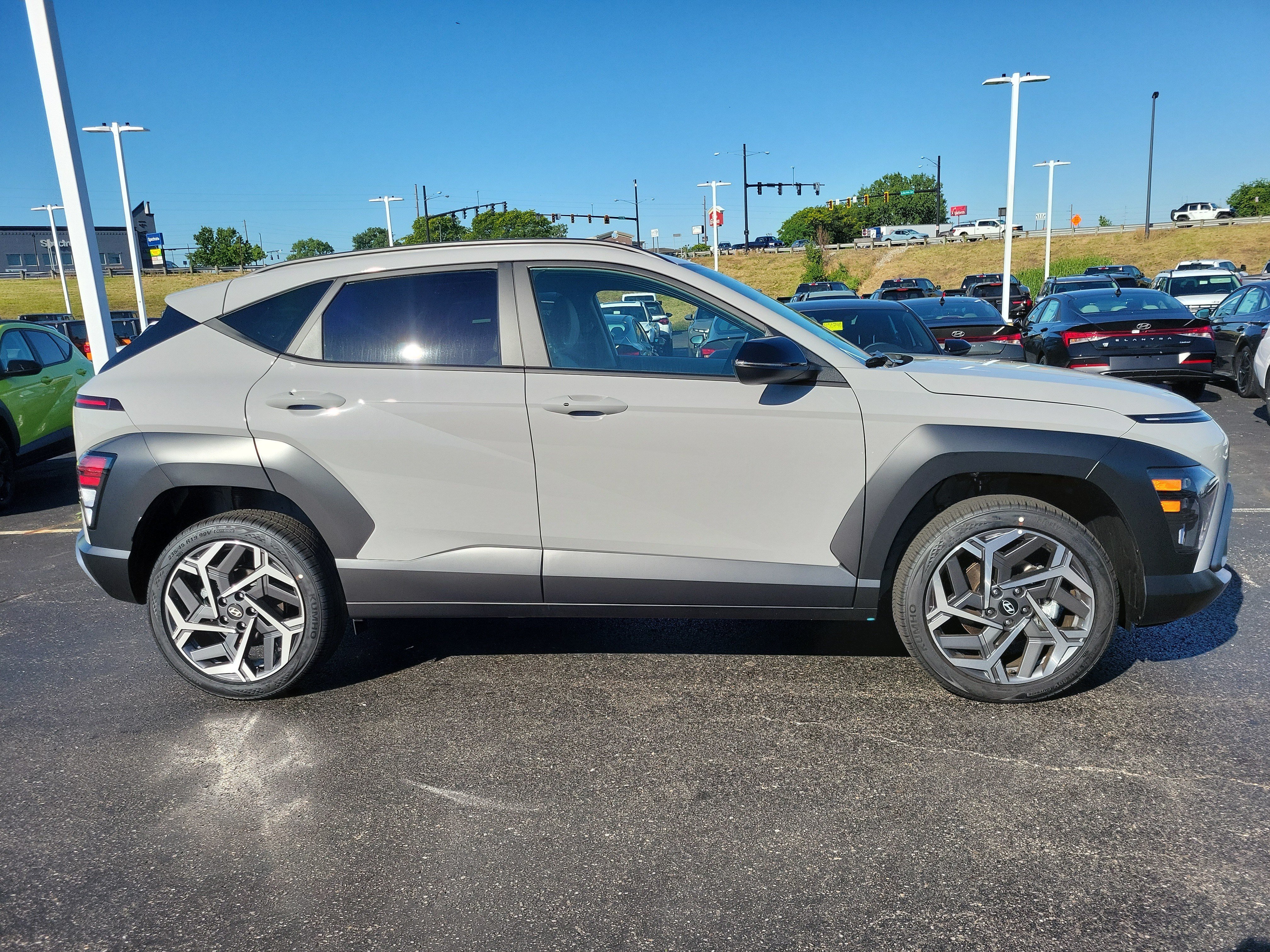 New 2026 Hyundai Kona SEL Premium AWD/4WD image 3