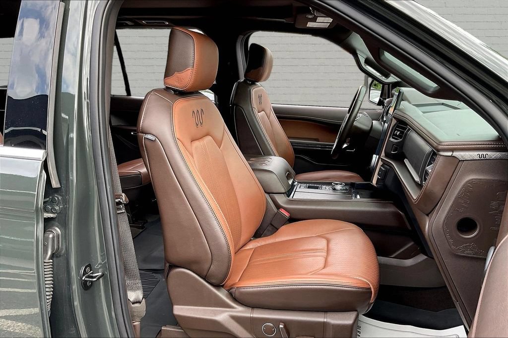 Used 2023 Ford Expedition King Ranch RWD image 28