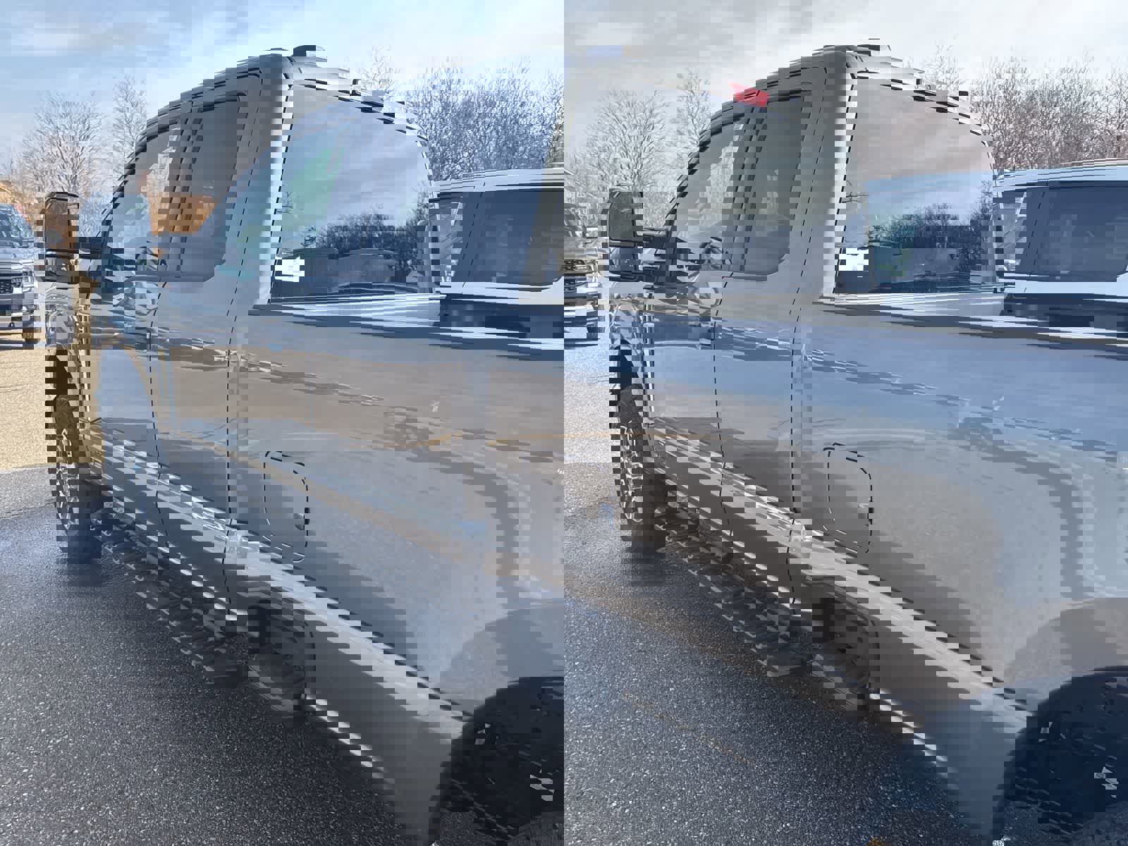 New 2025 Ford F250 XLT w/ FX4 Off-Road Package image 5