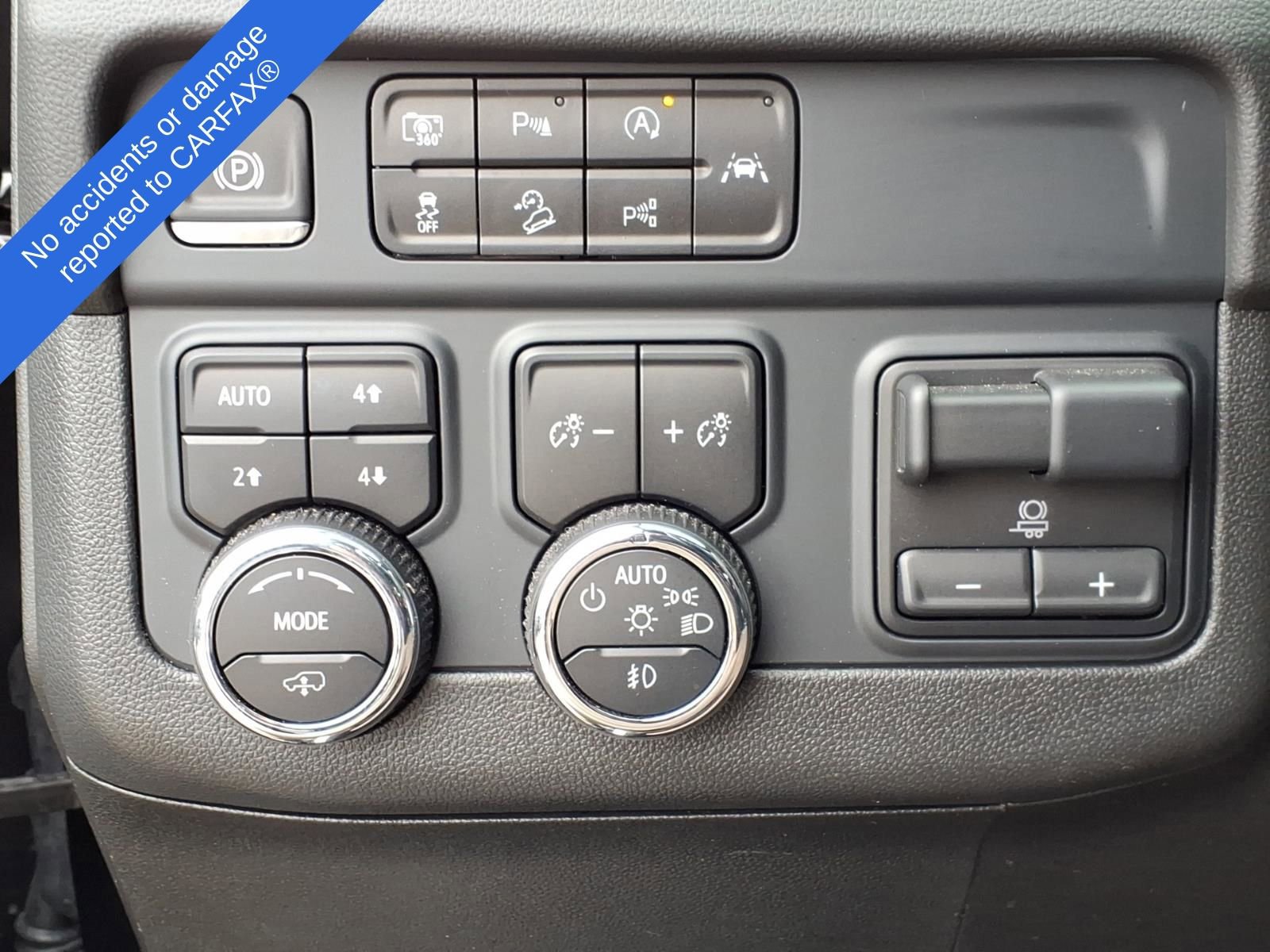 Used 2025 Chevrolet Suburban High Country AWD/4WD image 21