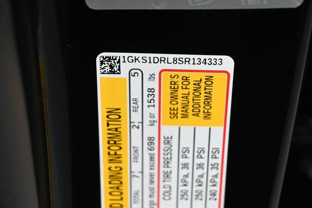 Used 2025 GMC Yukon Denali w/ Sun & Power Step Package RWD image 9