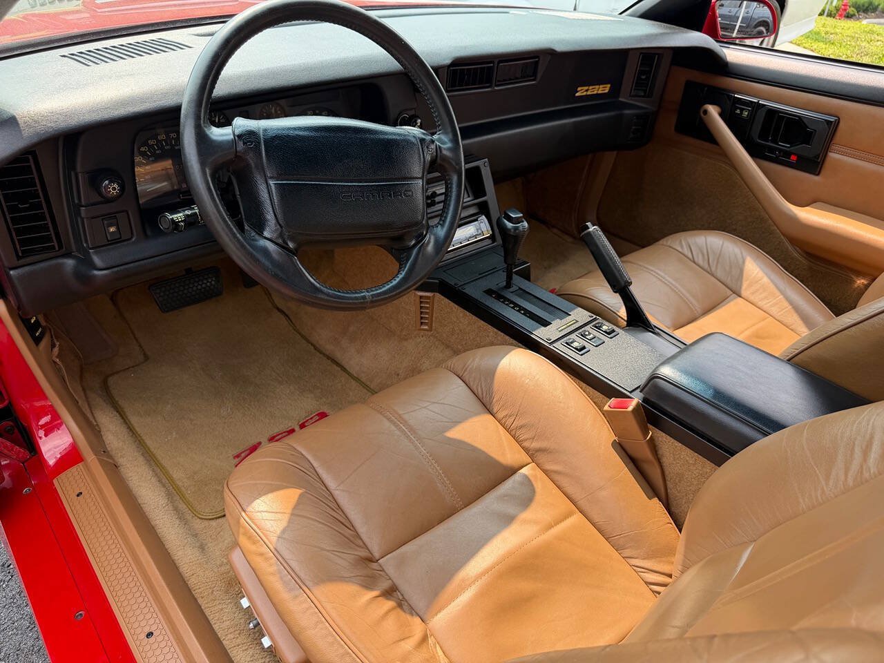 Used 1991 Chevrolet Camaro Z28 RWD image 12