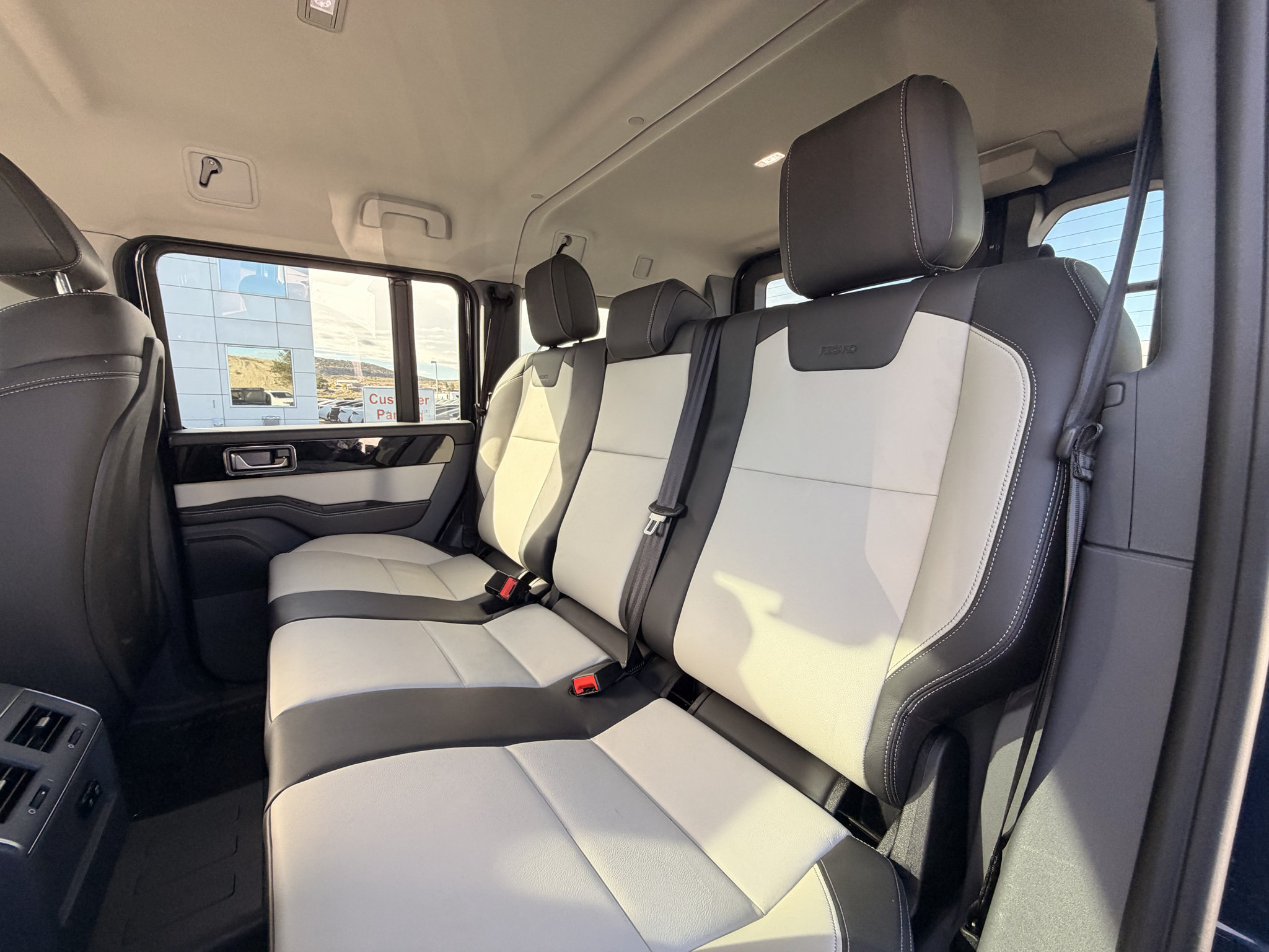 Used 2024 INEOS Grenadier Station Wagon AWD/4WD image 12