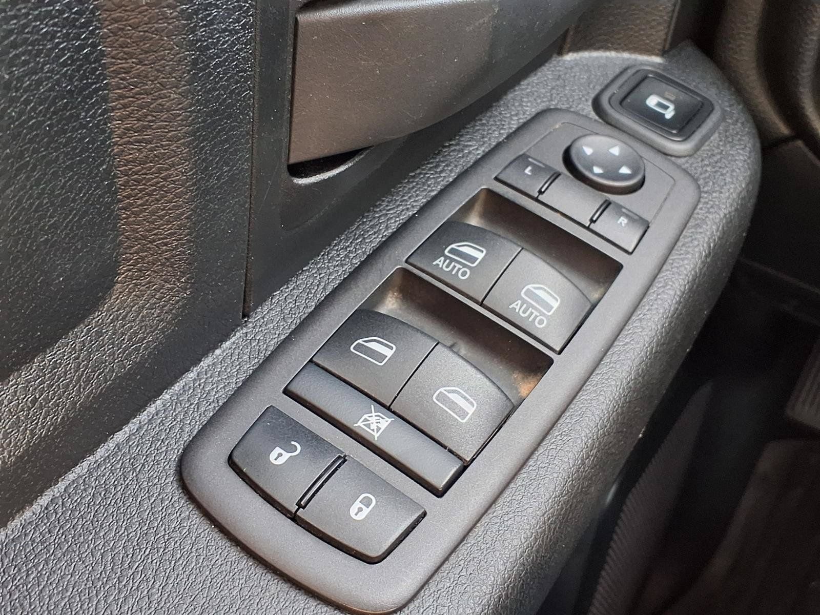 Used 2024 RAM 3500 Tradesman w/ Chrome Appearance Group AWD/4WD image 22