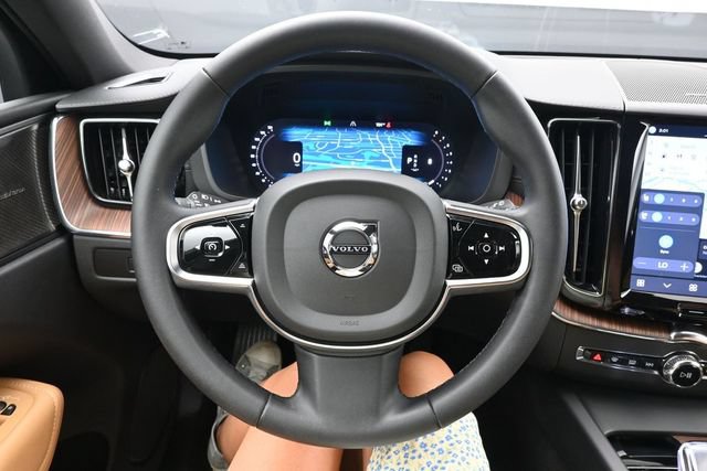 Used 2024 Volvo XC60 B5 Ultimate w/ Protection Package Premier AWD/4WD image 25