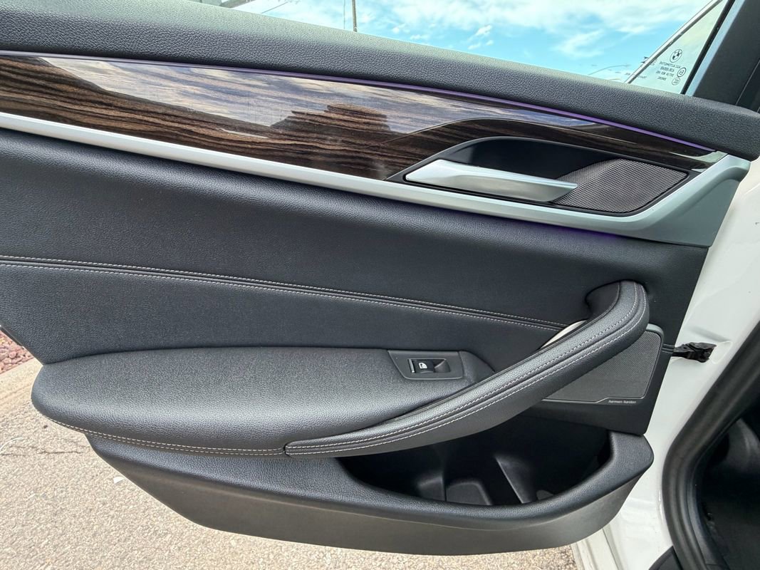 Used 2023 BMW 530e xDrive image 13