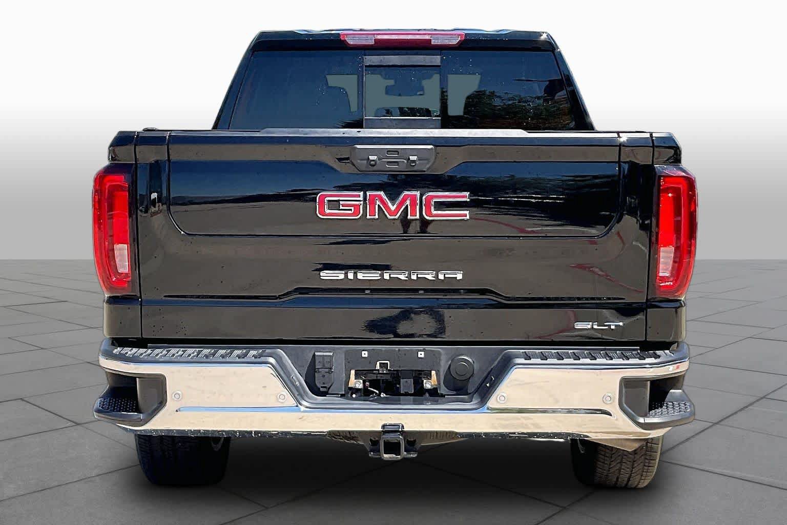 Used 2026 GMC Sierra 1500 SLT AWD/4WD image 4
