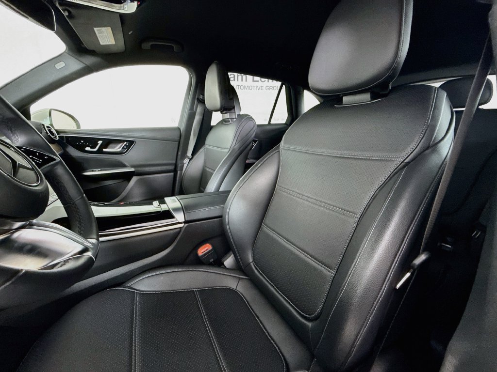 Used 2024 Mercedes-Benz GLC 300 image 21