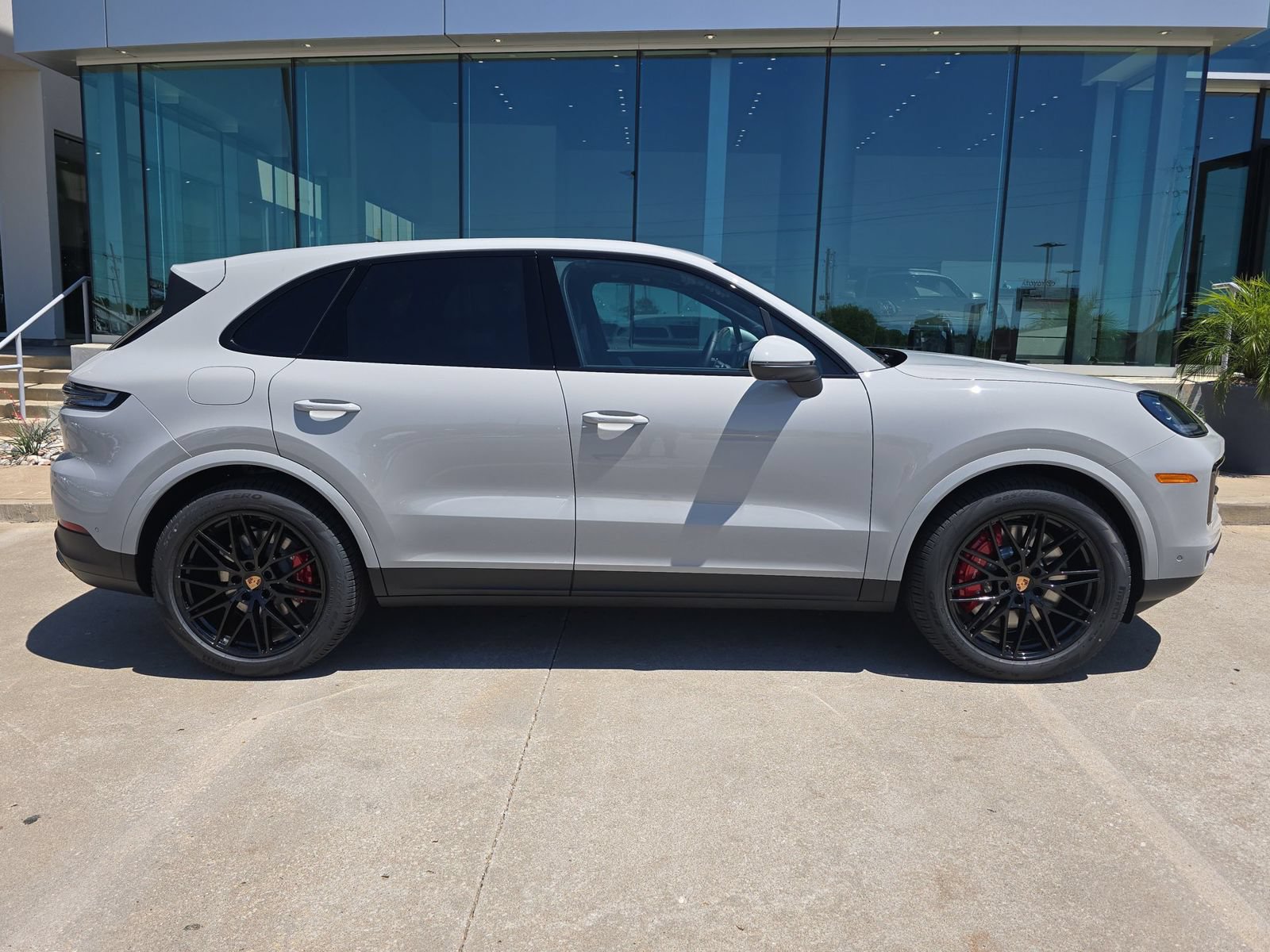 New 2026 Porsche Cayenne S AWD/4WD image 8