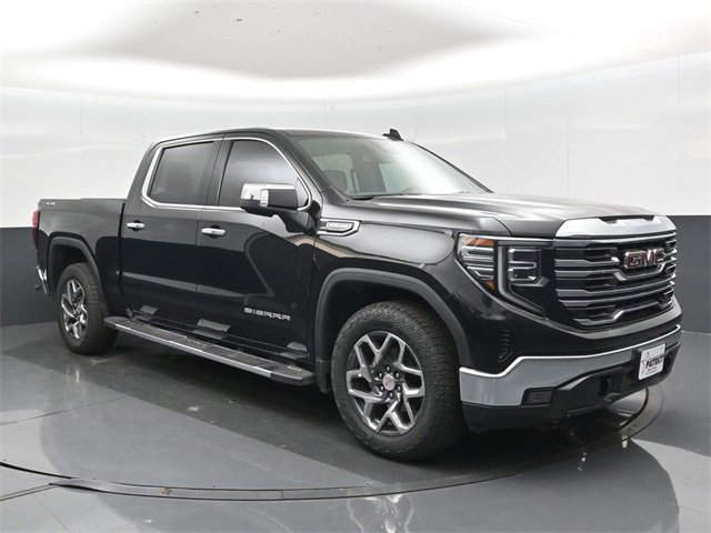Used 2022 GMC Sierra 1500 SLT w/ SLT Convenience Package image 1