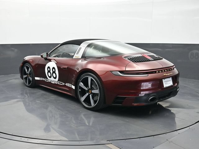 Certified 2021 Porsche 911 AWD/4WD image 3