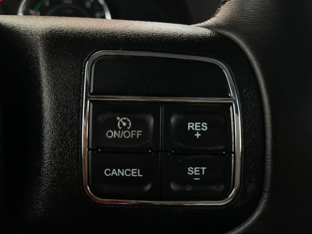 Used 2016 Jeep Wrangler Unlimited Rubicon w/ Connectivity Group image 26