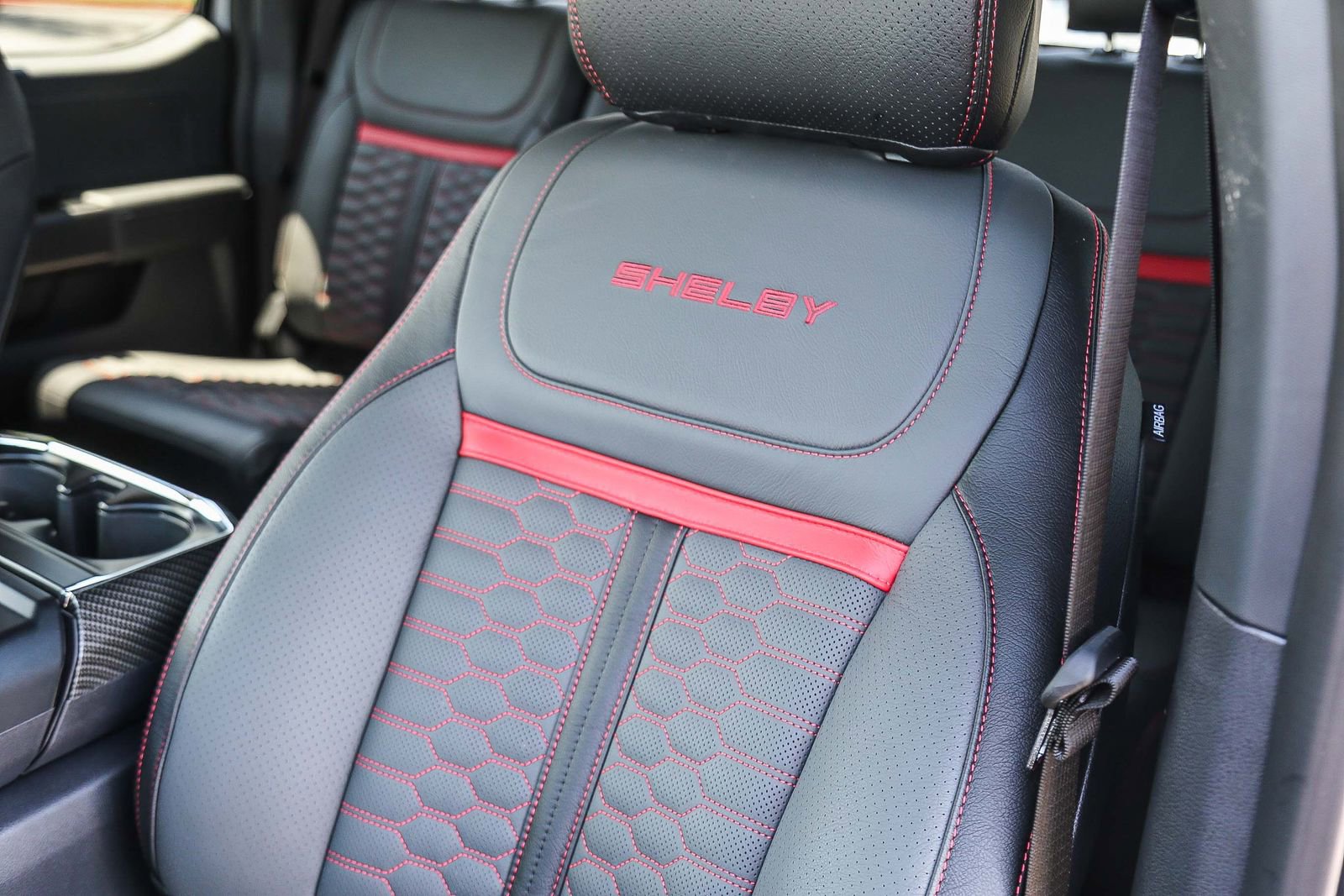 New 2025 Ford F150 Lariat w/ Equipment Group 502A High image 24