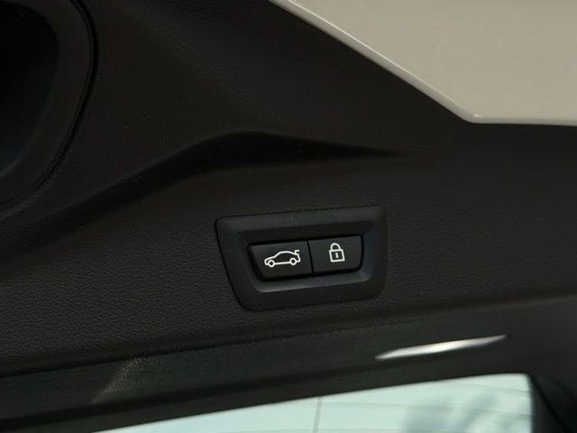 Used 2021 BMW X5 xDrive40i AWD/4WD image 35
