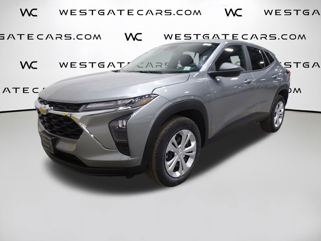 Used 2024 Chevrolet Trax LS image 1