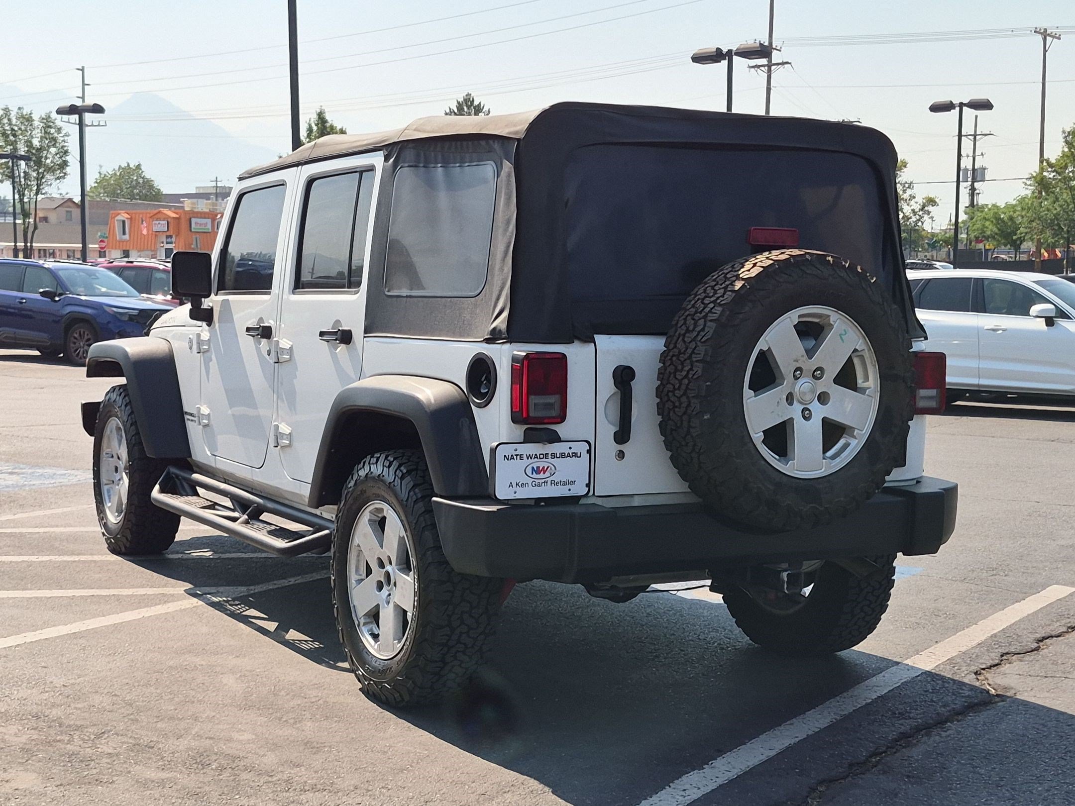 Used 2016 Jeep Wrangler Unlimited Rubicon w/ Connectivity Group AWD/4WD image 5