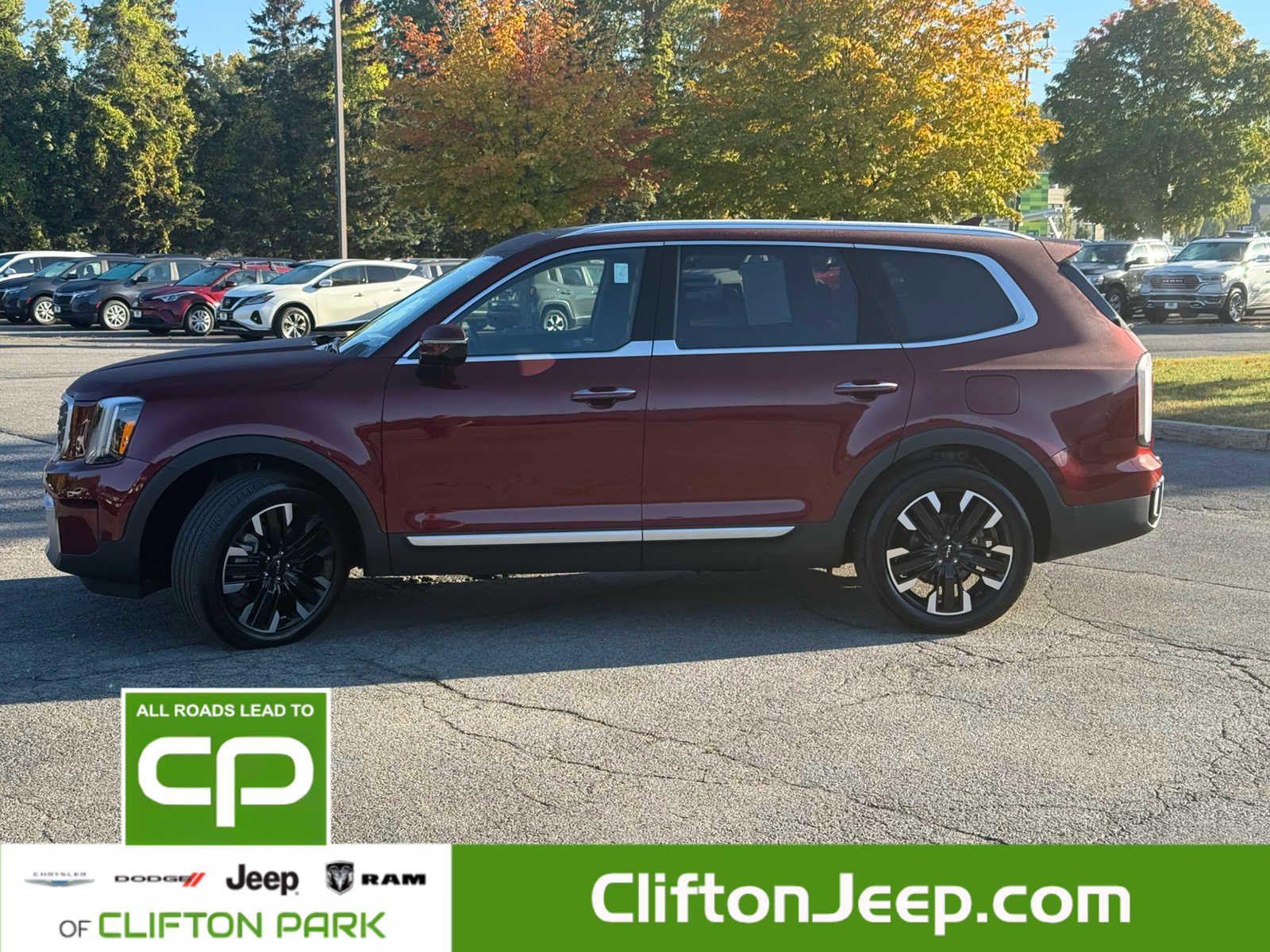 Used 2023 Kia Telluride SX Prestige image 2