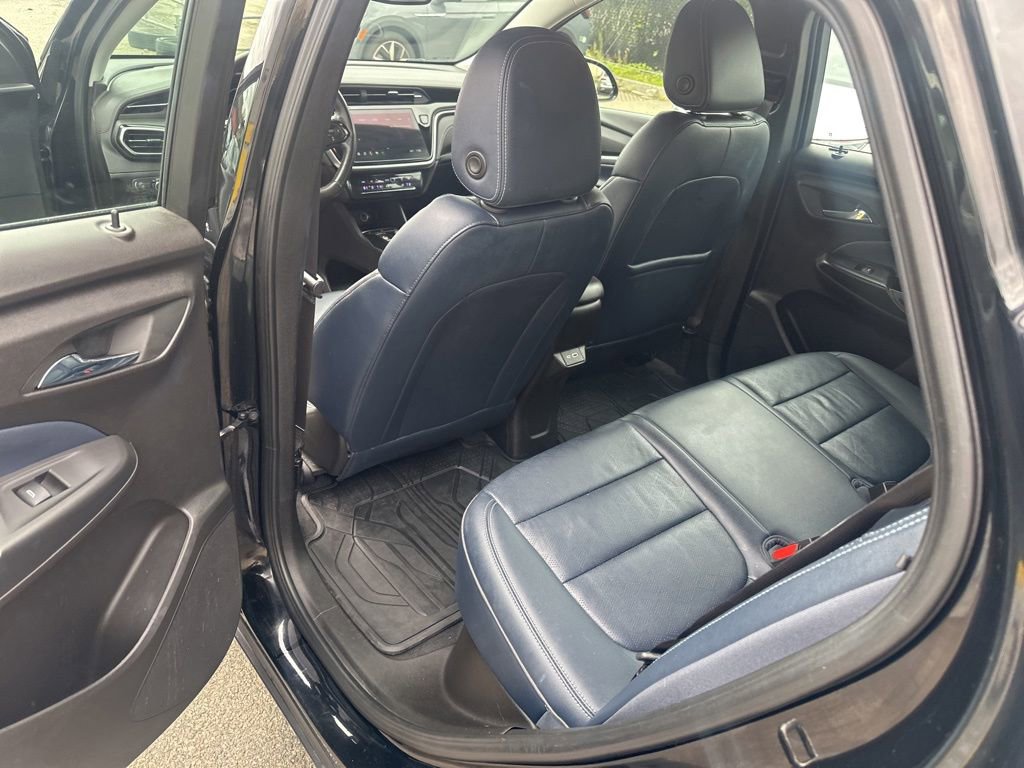 Used 2023 Chevrolet Bolt EUV LT w/ Convenience Package FWD image 22
