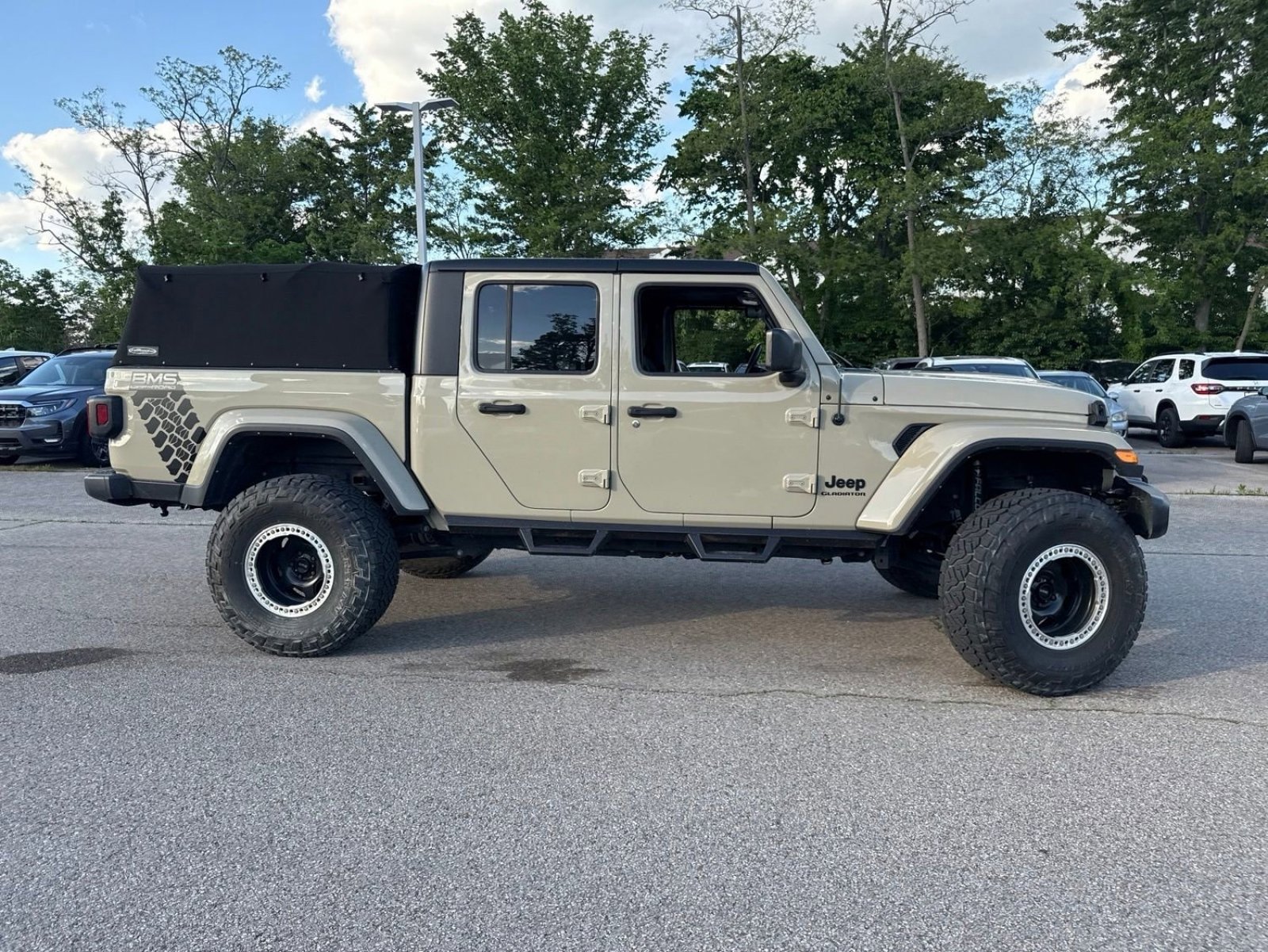 Used 2022 Jeep Gladiator Sport AWD/4WD image 29