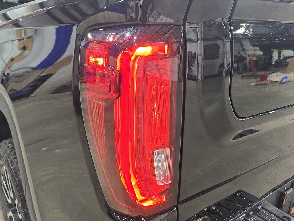 New 2026 GMC Sierra 1500 AT4 w/ AT4 Premium Package AWD/4WD image 34