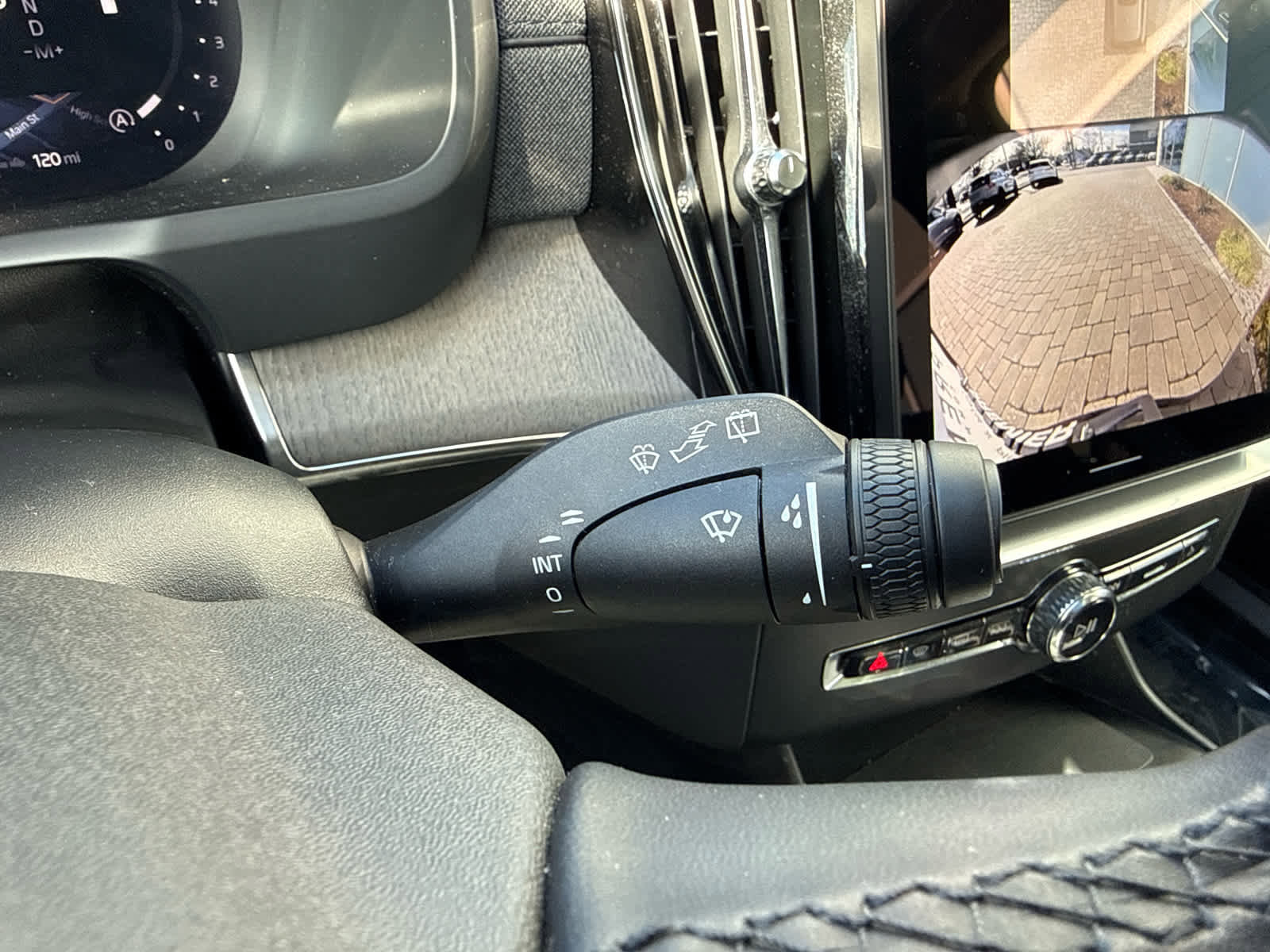 Used 2026 Volvo XC90 B6 Ultra w/ Protection Package Premier image 50