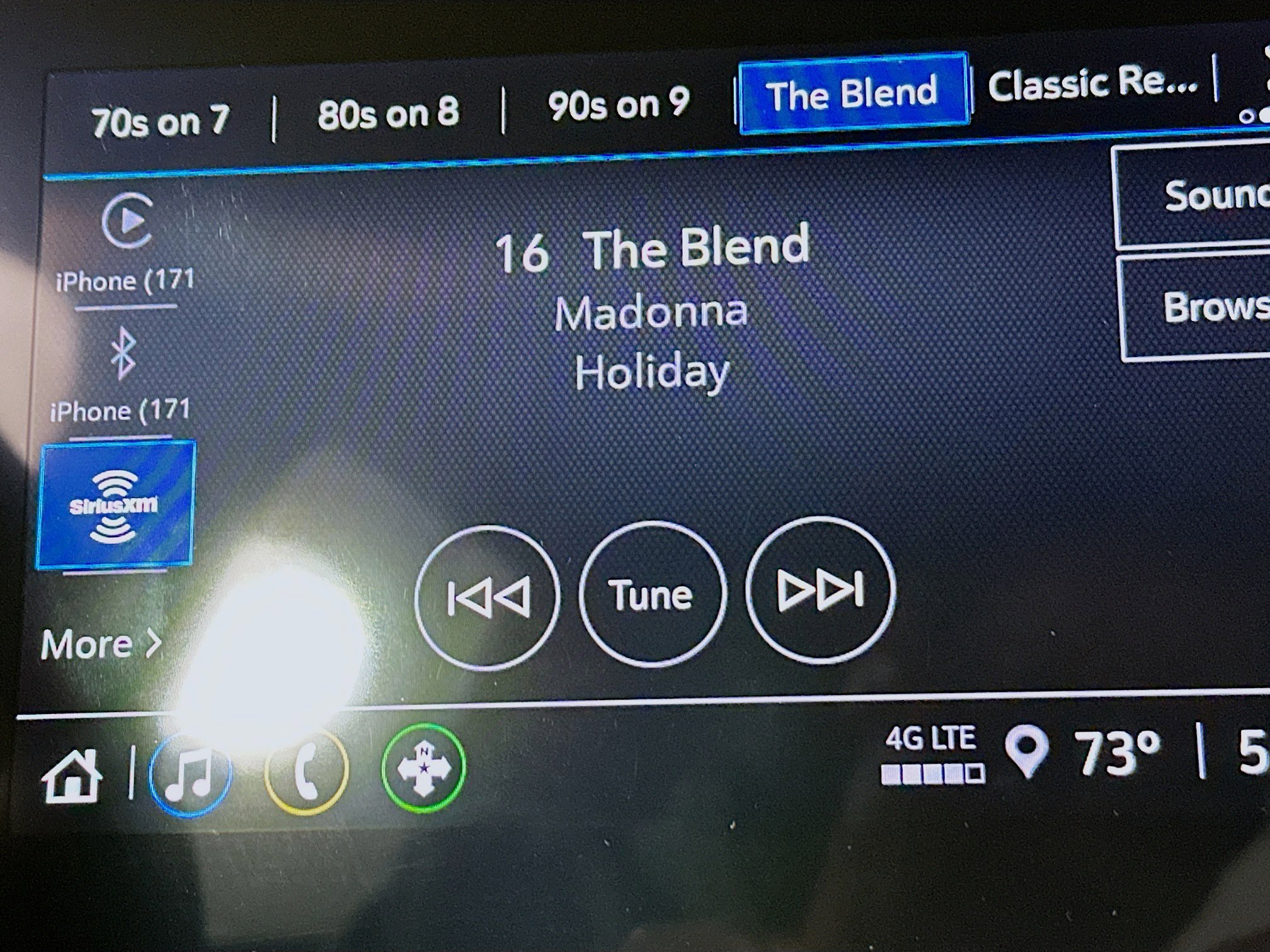 Used 2024 Chevrolet Trax RS w/ Sunroof Package image 23